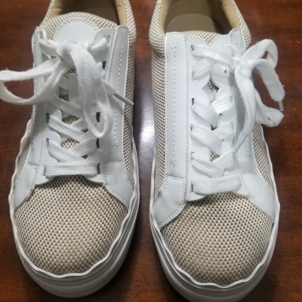 (NEW)WOMEN'S AUTHENTIC CHLOE' TENNIS SHOES SZ.38 no shoe box! Worn a few times.
